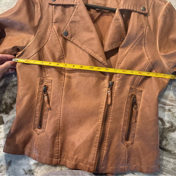 ***SOLD*** Faux leather jacket - Picture 4 of 6